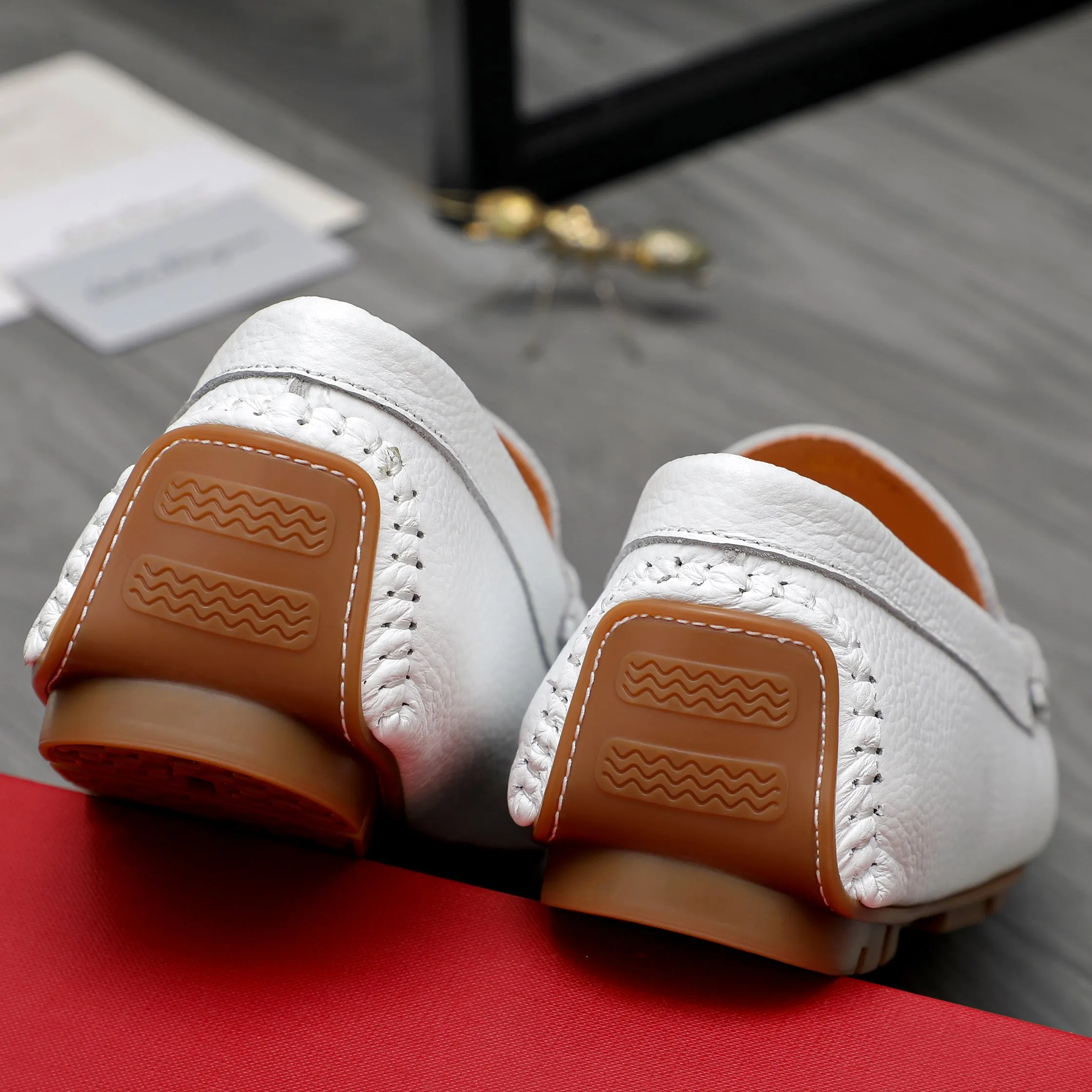 Men's shoes 💰380 Product trademark: Ferragamo "Ferragamo" casual slip-on shoes Regular size: 38-45 (45. Customized, non-returnable) Product materials: Selected pebbled cowhide upper, pigskin lining, rubber outsole